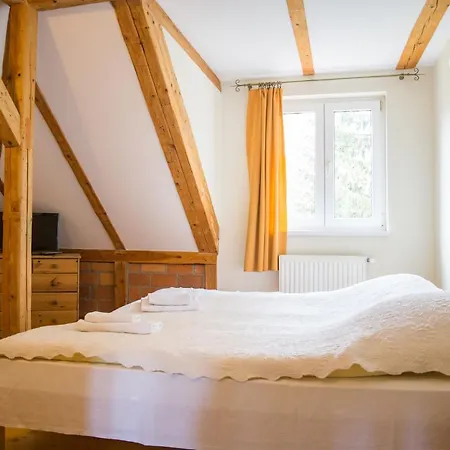 Mimoza Bed & Breakfast 2*