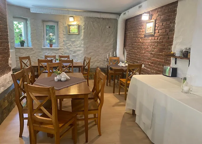 鹏斯吉纳特米默兹酒店 住宿加早餐酒店 2*